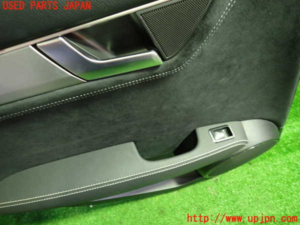 1UPJ-9239431324]ベンツ C180 W204(204049)左後ドア内張り 中古_2