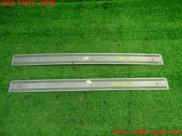 1UPJ-9239437740]ベンツ C180 W204(204049)スカッフプレート 中古_2