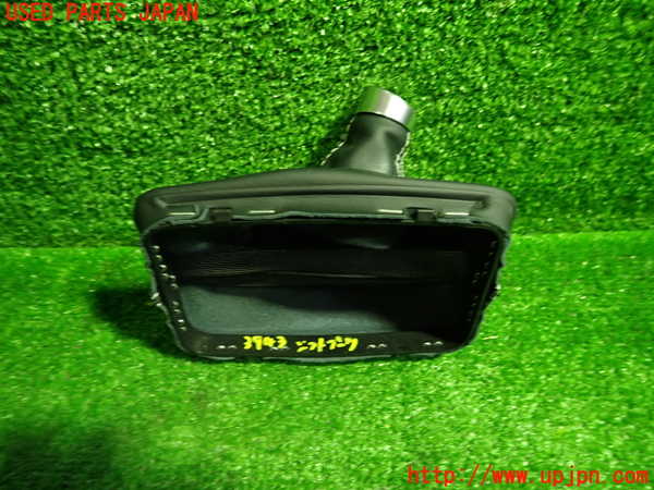 1UPJ-9239437575]ベンツ C180 W204(204049)シフトブーツ 中古_3