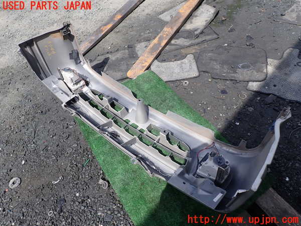 1UPJ-9239441010]ハイエースワゴン100系(KZH106W)フロントバンパー 中古_5