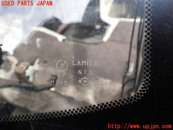 1UPJ-9239441195]ハイエースワゴン100系(KZH106W)フロントガラス 中古(M395)_3