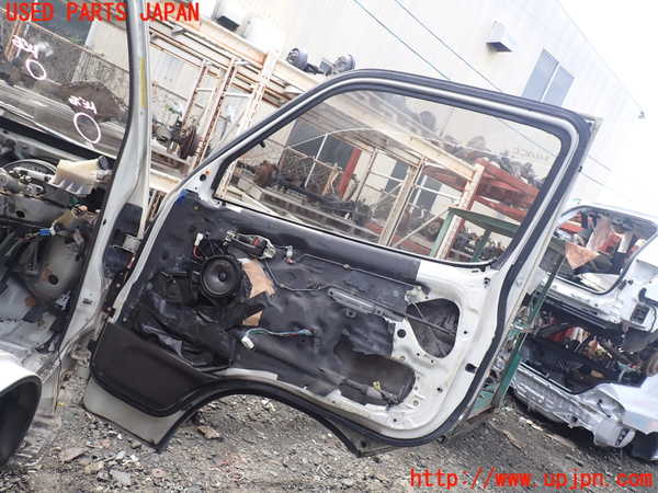 1UPJ-9239441230]ハイエースワゴン100系(KZH106W)右前ドア 中古(43R-00034 M2T4)_4