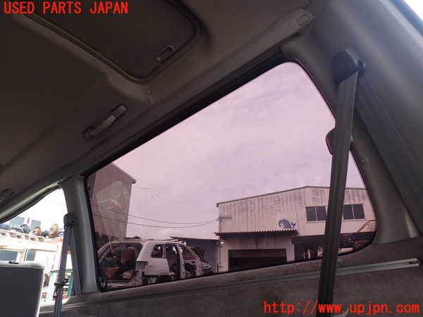 1UPJ-9239441380]ハイエースワゴン100系(KZH106W)右クォーターガラス 中古(M2A55)_2