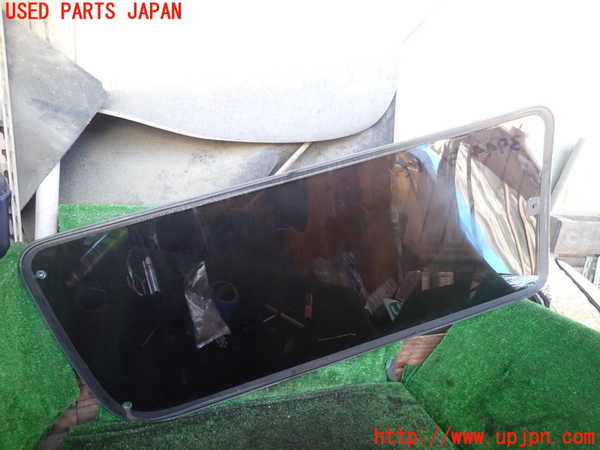 1UPJ-9239441370]ハイエースワゴン100系(KZH106W)右サイドセンターガラス 中古(M2A55)_2