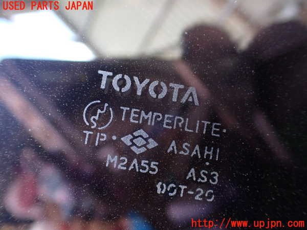 1UPJ-9239441370]ハイエースワゴン100系(KZH106W)右サイドセンターガラス 中古(M2A55)_3