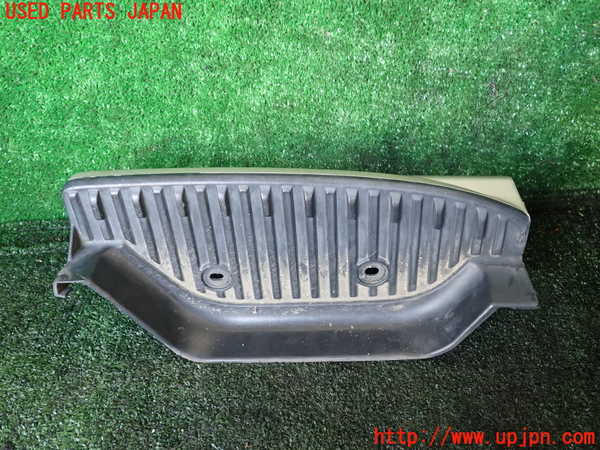 1UPJ-9239441392]ハイエースワゴン100系(KZH106W)左サイドステップ 中古_2