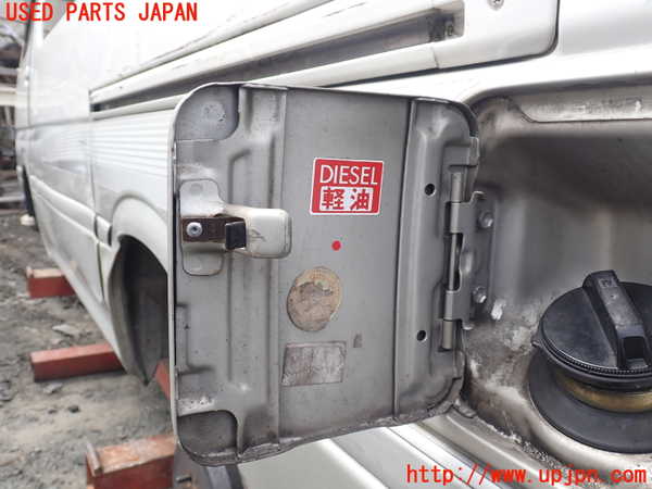 1UPJ-9239441690]ハイエースワゴン100系(KZH106W)フューエルリッド 中古_2
