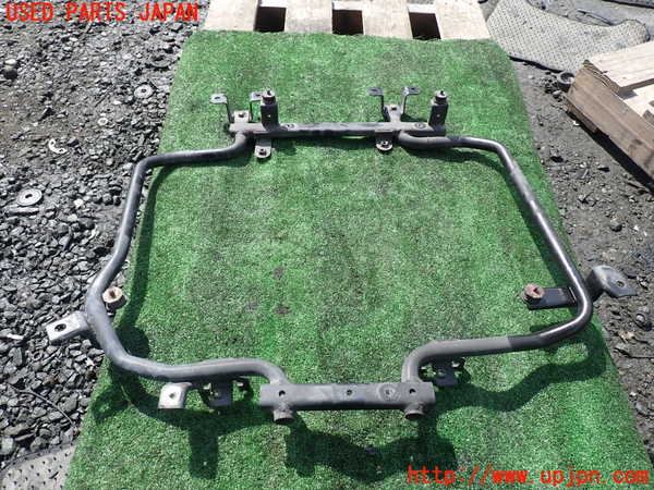 1UPJ-9239445296]ハイエースワゴン100系(KZH106W)メンバー1 中古_2