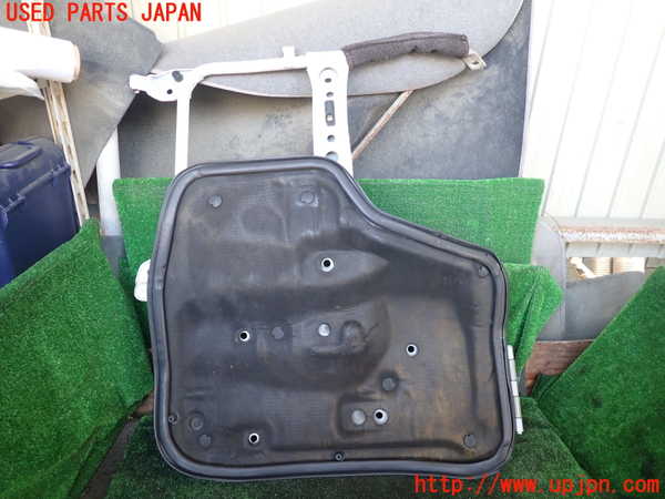 1UPJ-9239442160]ハイエースワゴン100系(KZH106W)エンジンアッパーカバー 中古_2