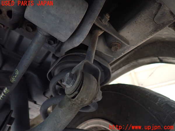 1UPJ-9239445445]ハイエースワゴン100系(KZH106W)リアスタビライザー 中古_4