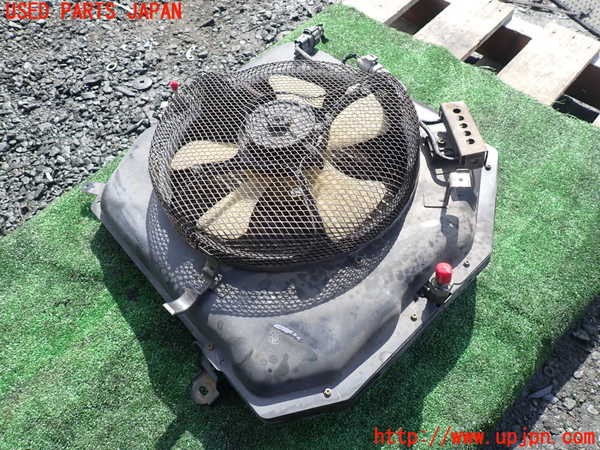 1UPJ-9239446031]ハイエースワゴン100系(KZH106W)エアコンコンデンサー1 中古_2