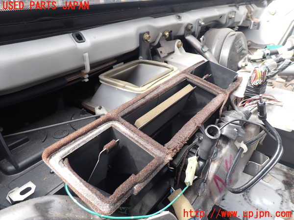 1UPJ-9239446081]ハイエースワゴン100系(KZH106W)エバポレーター1 中古_2