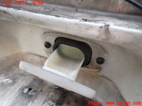 1UPJ-9239446791]ハイエースワゴン100系(KZH106W)ウォッシャータンク1 中古_3