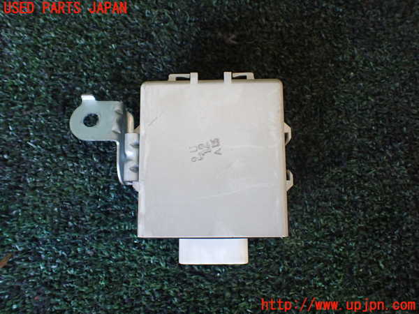 1UPJ-9239446146]ハイエースワゴン100系(KZH106W)コンピューター1 中古_3