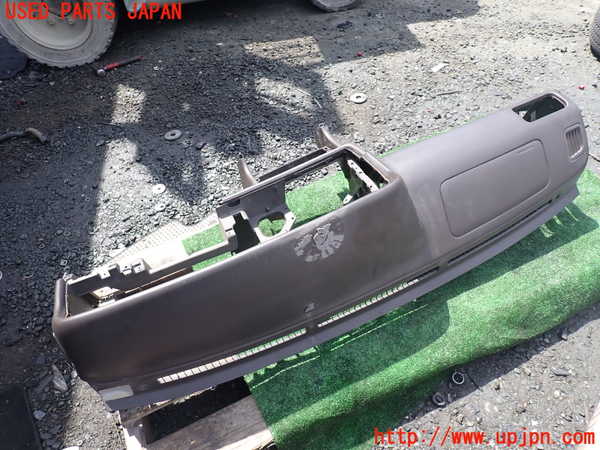 1UPJ-9239447505]ハイエースワゴン100系(KZH106W)ダッシュボード 中古_2