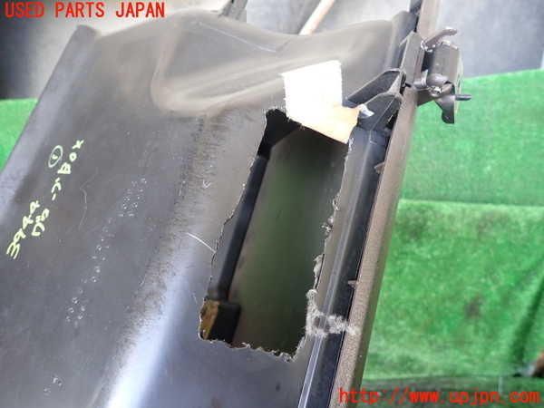 1UPJ-9239447516]ハイエースワゴン100系(KZH106W)グローブボックス1 中古_4