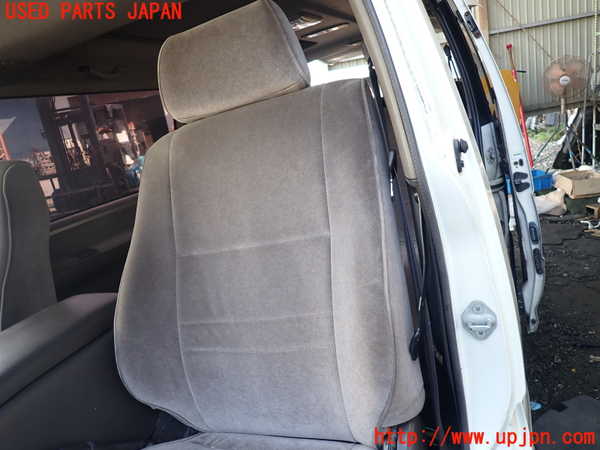 1UPJ-9239447065]ハイエースワゴン100系(KZH106W)助手席シート 中古_2