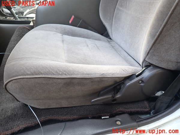 1UPJ-9239447065]ハイエースワゴン100系(KZH106W)助手席シート 中古_4