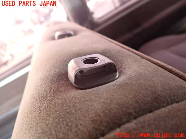 1UPJ-9239447145]ハイエースワゴン100系(KZH106W)右2列目シート 中古_5