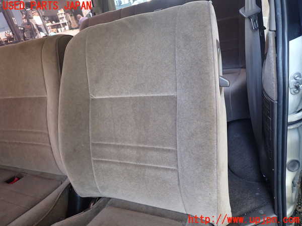 1UPJ-9239447175]ハイエースワゴン100系(KZH106W)左2列目シート 中古_2