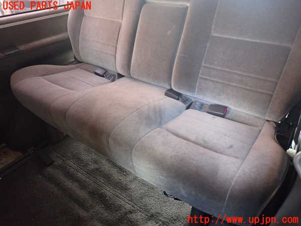 1UPJ-9239447210]ハイエースワゴン100系(KZH106W)3列目シート 中古_3