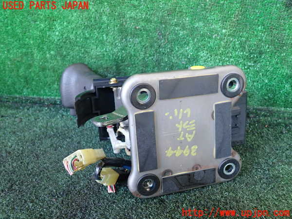 1UPJ-9239447555]ハイエースワゴン100系(KZH106W)ATシフトレバー 中古_4