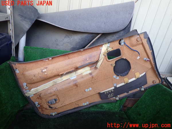 1UPJ-9239441234]ハイエースワゴン100系(KZH106W)右前ドア内張り 中古_4