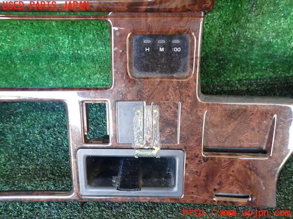 1UPJ-9239447510]ハイエースワゴン100系(KZH106W)メーターフード 中古_2