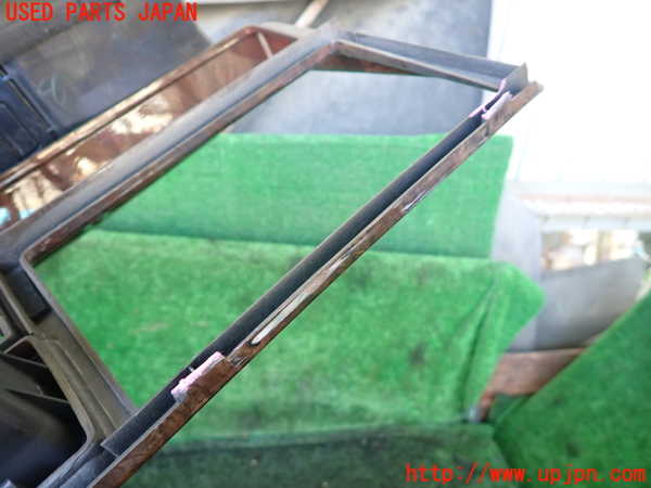 1UPJ-9239447510]ハイエースワゴン100系(KZH106W)メーターフード 中古_5