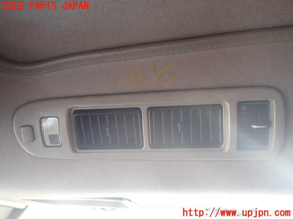 1UPJ-9239446411]ハイエースワゴン100系(KZH106W)ルームランプ1 (2列目左右) 中古_2