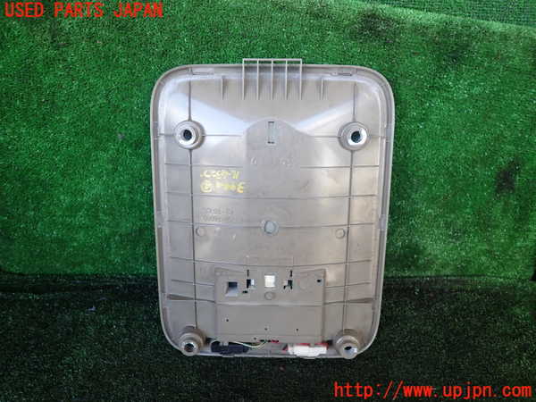 1UPJ-9239446414]ハイエースワゴン100系(KZH106W)ルームランプ4 (2列目真中) 中古_3