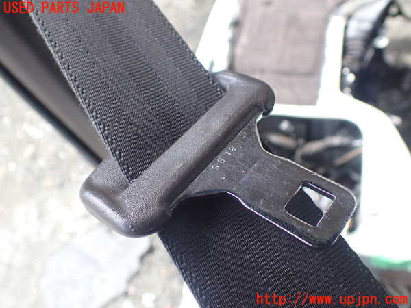 1UPJ-9239447075]ハイエースワゴン100系(KZH106W)助手席シートベルト 中古_2