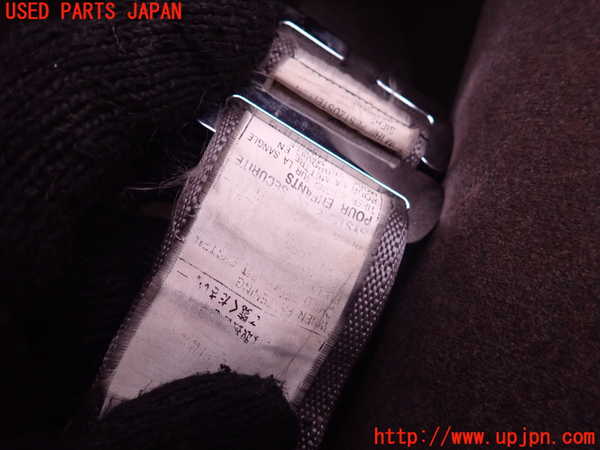 1UPJ-9239447155]ハイエースワゴン100系(KZH106W)右2列目シートベルト 中古_2