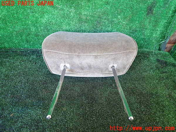 1UPJ-9239447130]ハイエースワゴン100系(KZH106W)真中2列目ヘッドレスト 中古_3