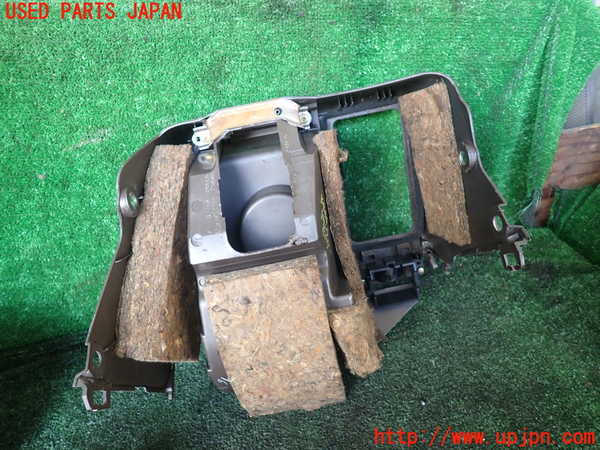 1UPJ-9239447810]ハイエースワゴン100系(KZH106W)ドリンクホルダー 中古_3