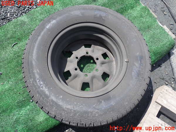 1UPJ-9239449601]ハイエースワゴン100系(KZH106W)スペアタイヤ1 中古_4