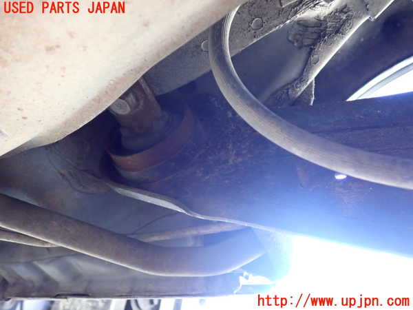 1UPJ-9239454300]デリカD：5(CV1W)右リアナックルハブ 中古_2