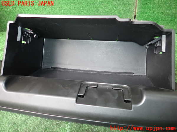 1UPJ-9239457516]デリカD：5(CV1W)グローブボックス1 中古_3