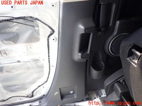 1UPJ-9239457665]デリカD：5(CV1W)右センターピラートリム 中古_3