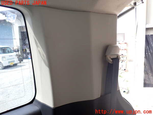 1UPJ-9239457675]デリカD：5(CV1W)右リアピラートリム 中古_2