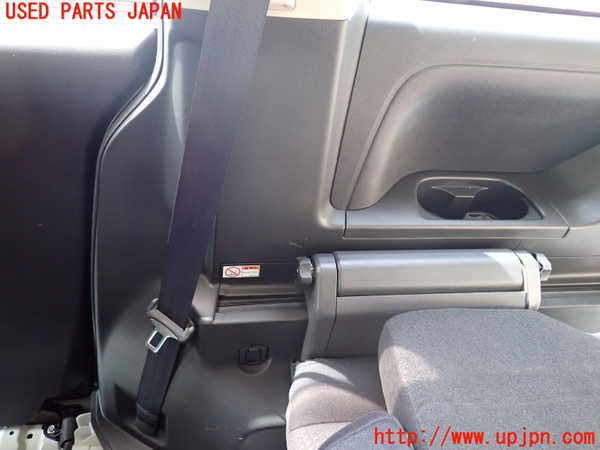 1UPJ-9239457675]デリカD：5(CV1W)右リアピラートリム 中古_4