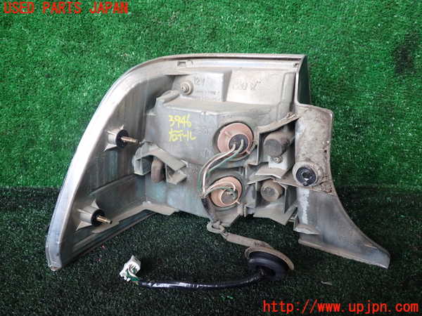 1UPJ-9239461530]クラウン 4ドア ハードトップ(GS151H)右テールランプ 中古_2