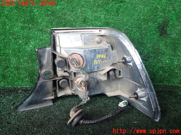 1UPJ-9239461536]クラウン 4ドア ハードトップ(GS151H)左テールランプ 中古_3