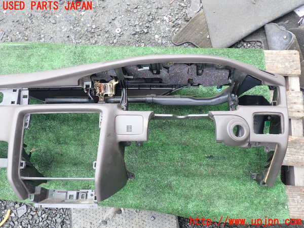 1UPJ-9239467505]クラウン 4ドア ハードトップ(GS151H)ダッシュボード 中古_2