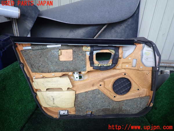 1UPJ-9239461234]クラウン 4ドア ハードトップ(GS151H)右前ドア内張り 中古_4