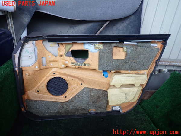 1UPJ-9239461264]クラウン 4ドア ハードトップ(GS151H)左前ドア内張り 中古_4