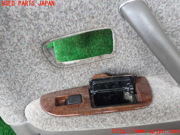 1UPJ-9239461294]クラウン 4ドア ハードトップ(GS151H)右後ドア内張り 中古_2