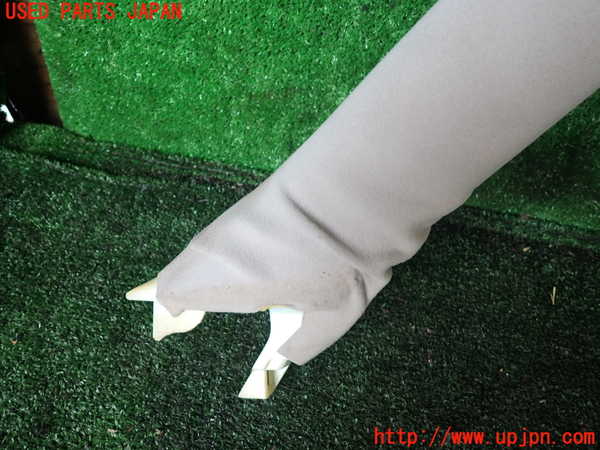 1UPJ-9239467655]クラウン 4ドア ハードトップ(GS151H)右フロントピラートリム 中古_2