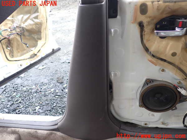 1UPJ-9239467665]クラウン 4ドア ハードトップ(GS151H)右センターピラートリム 中古_3