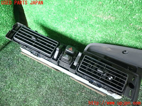 1UPJ-9239467510]クラウン 4ドア ハードトップ(GS151H)メーターフード 中古_2